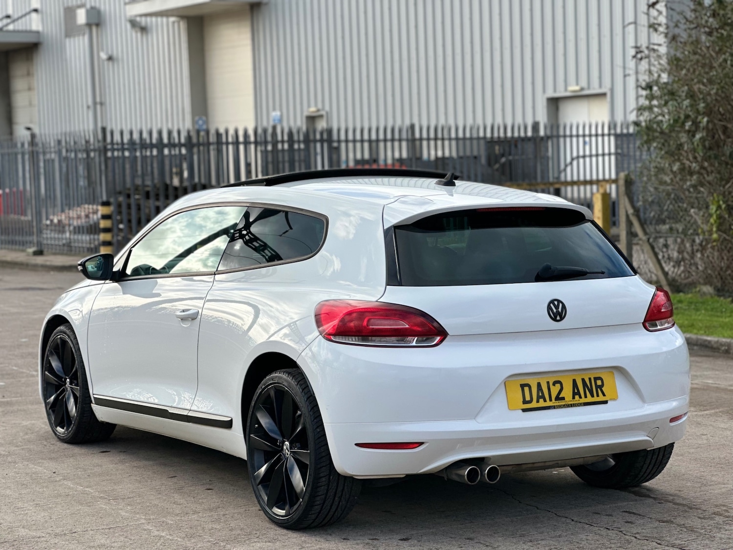 Used Volkswagen Scirocco 2012 for sale - 77310783: Photo 4