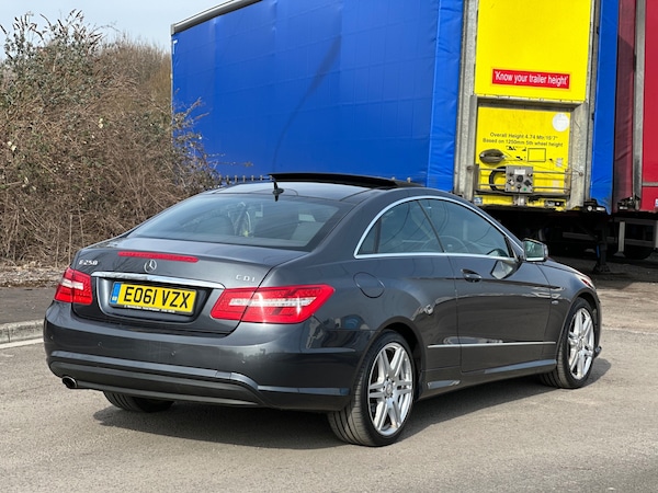 Used Mercedes-Benz E-Class 2011 for sale - 73971990: Photo 6