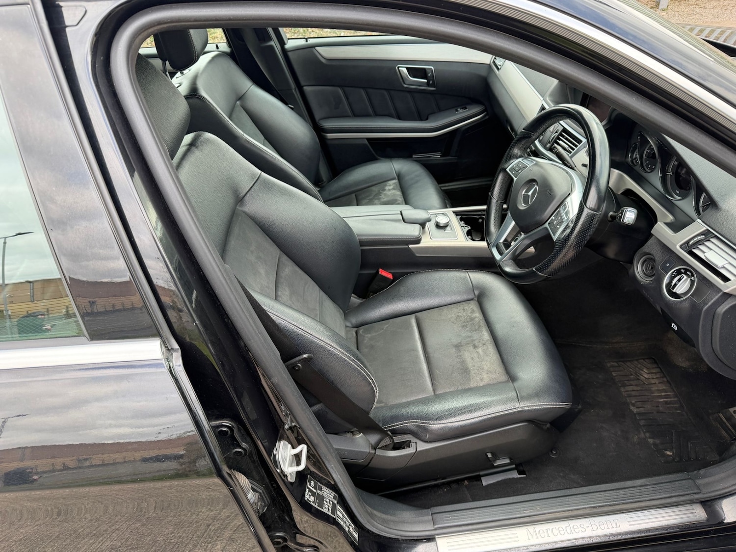 Used Mercedes-Benz E Class 2012 for sale - 78183455: Photo 12