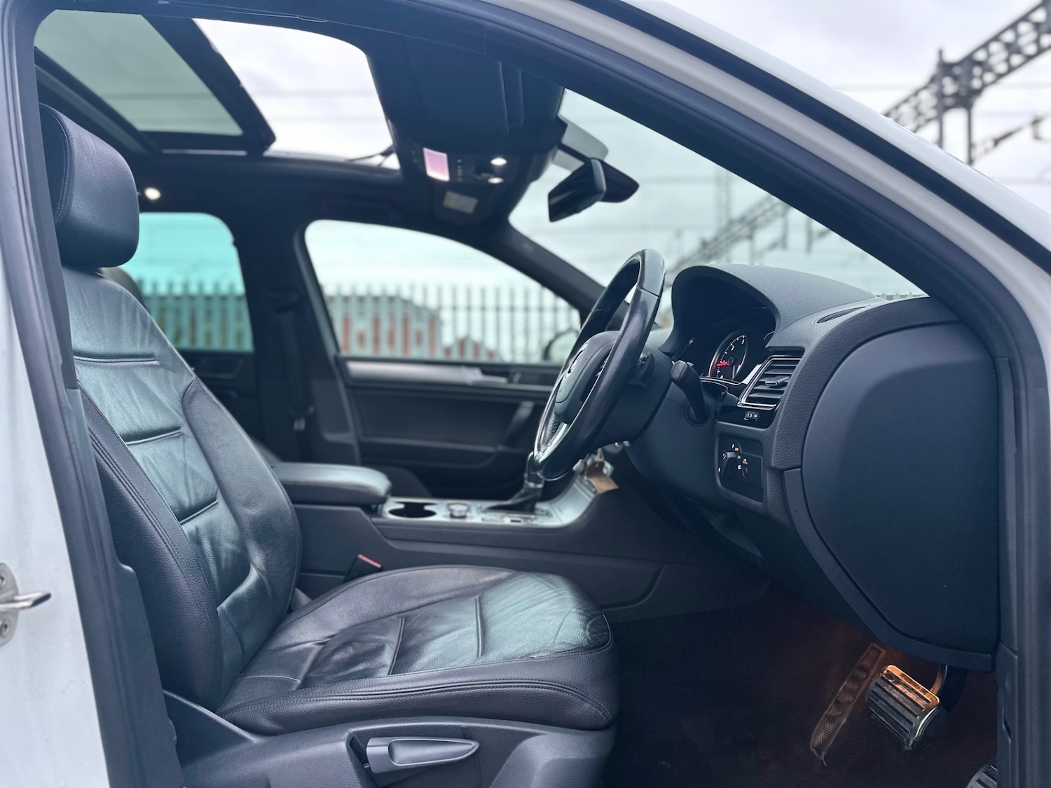 Used Volkswagen Touareg 2015 for sale - 76418525: Photo 14