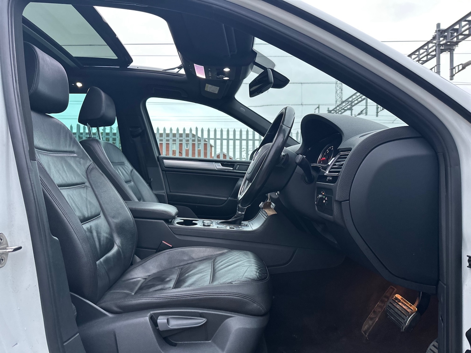 Used Volkswagen Touareg 2015 for sale - 76418525: Photo 15