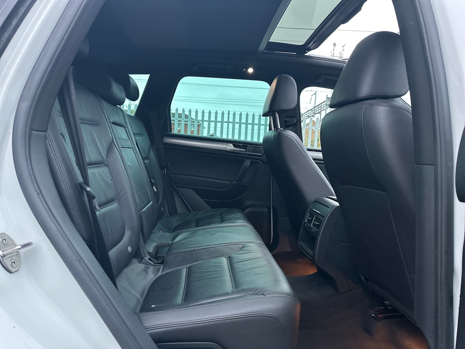 Used Volkswagen Touareg 2015 for sale - 76418525: Photo 19