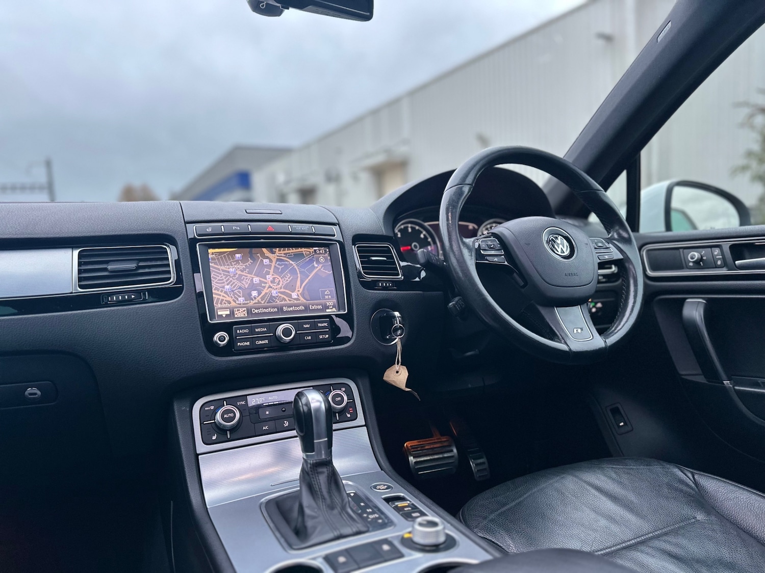 Used Volkswagen Touareg 2015 for sale - 76418525: Photo 23