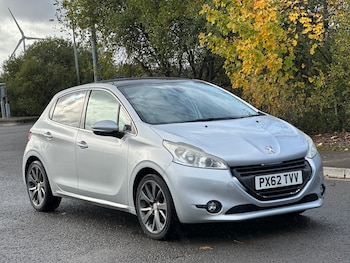 Peugeot - 208