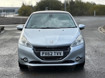 Used Peugeot 208 2012 for sale - 76449167: Photo