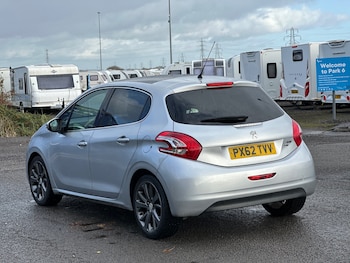 Used Peugeot 208 2012 for sale - 76449167: Photo