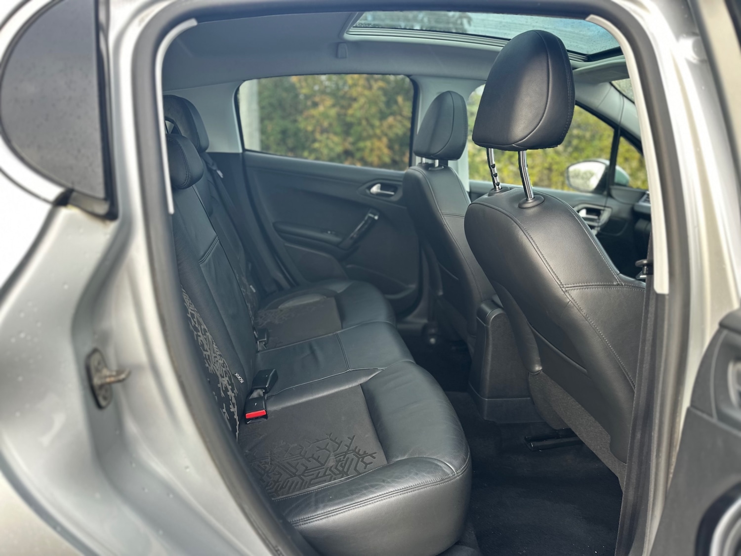 Used Peugeot 208 2012 for sale - 76449167: Photo 8