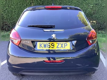 Used Peugeot 208 2019 for sale - 78448201: Photo