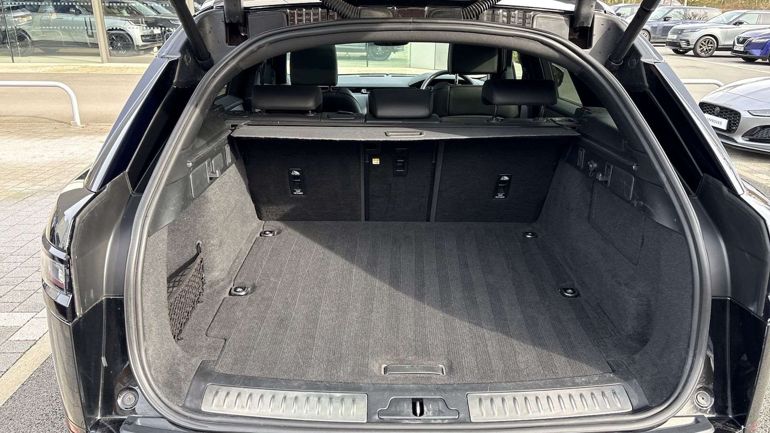 Used Land Rover Range Rover Velar 2024 for sale - 77361385: Photo 10