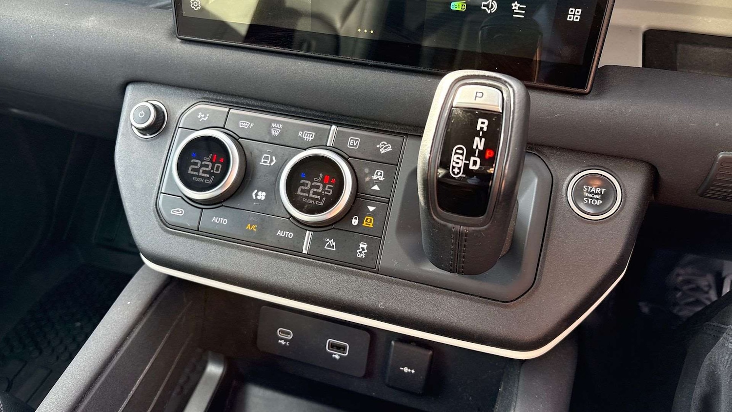 Used Land Rover Defender 2022 for sale - 77397855: Photo 13