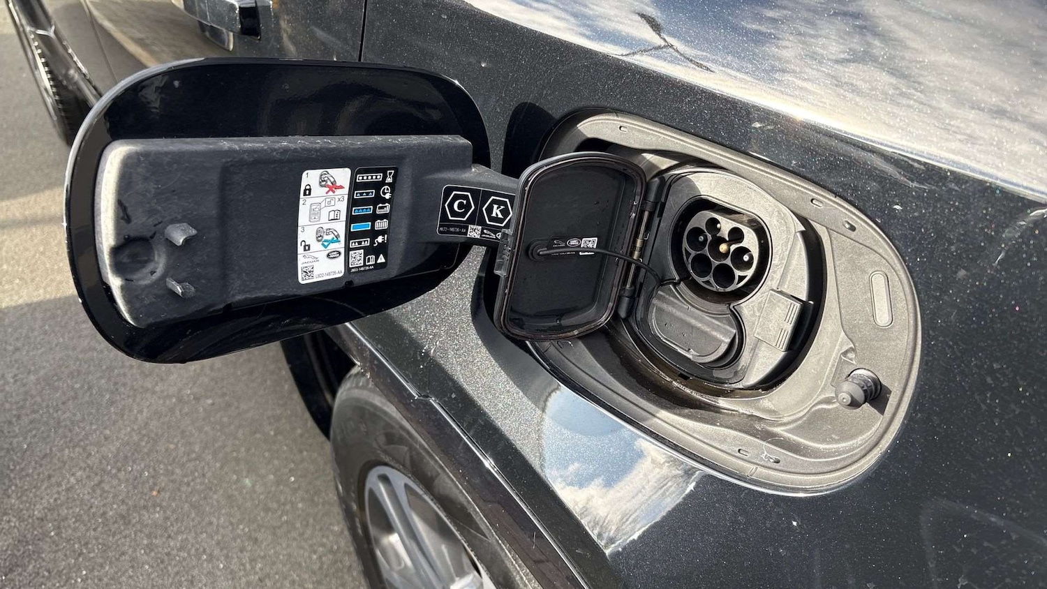 Used Land Rover Defender 2022 for sale - 77397855: Photo 33