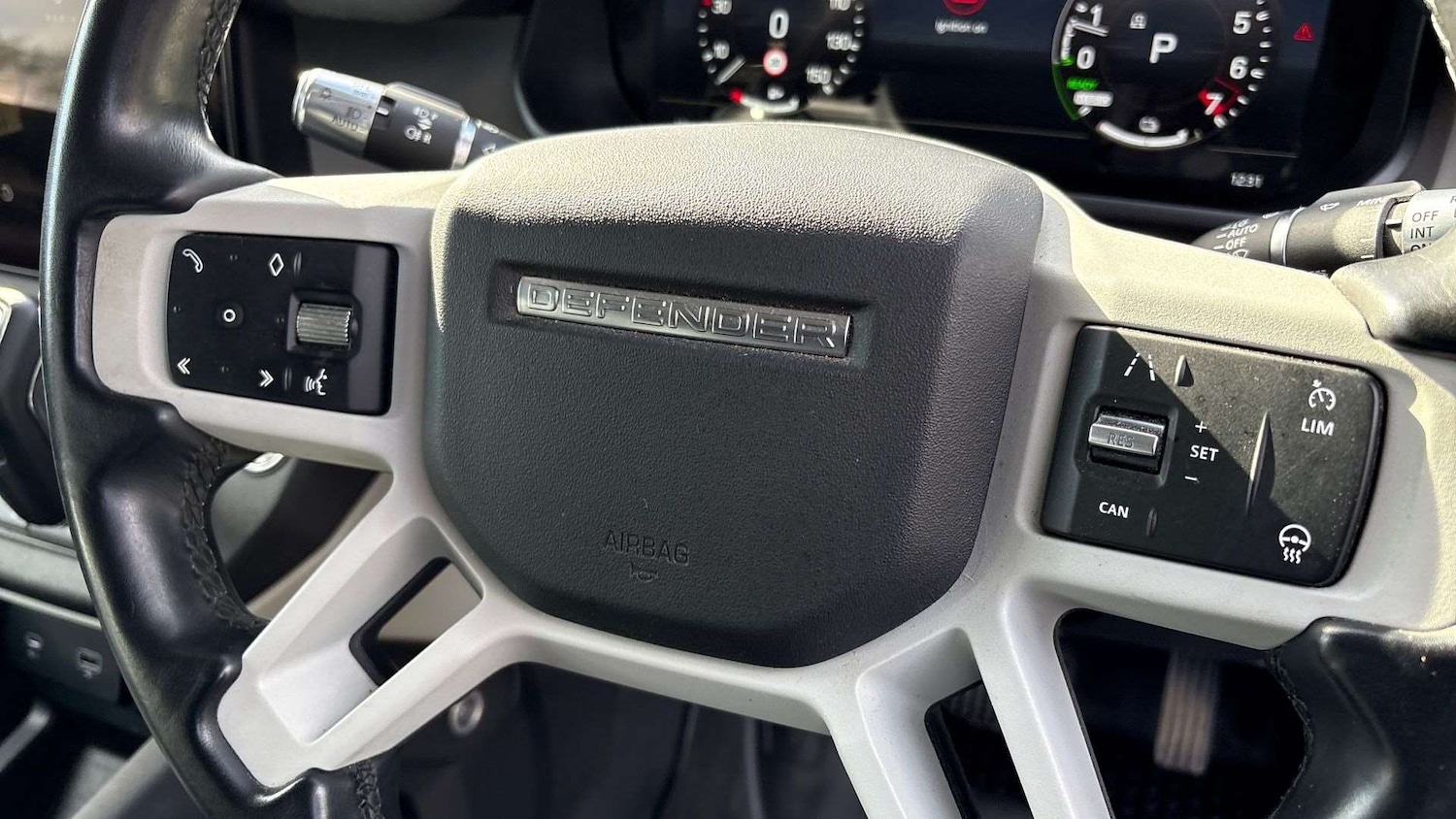 Used Land Rover Defender 2022 for sale - 77397855: Photo 34