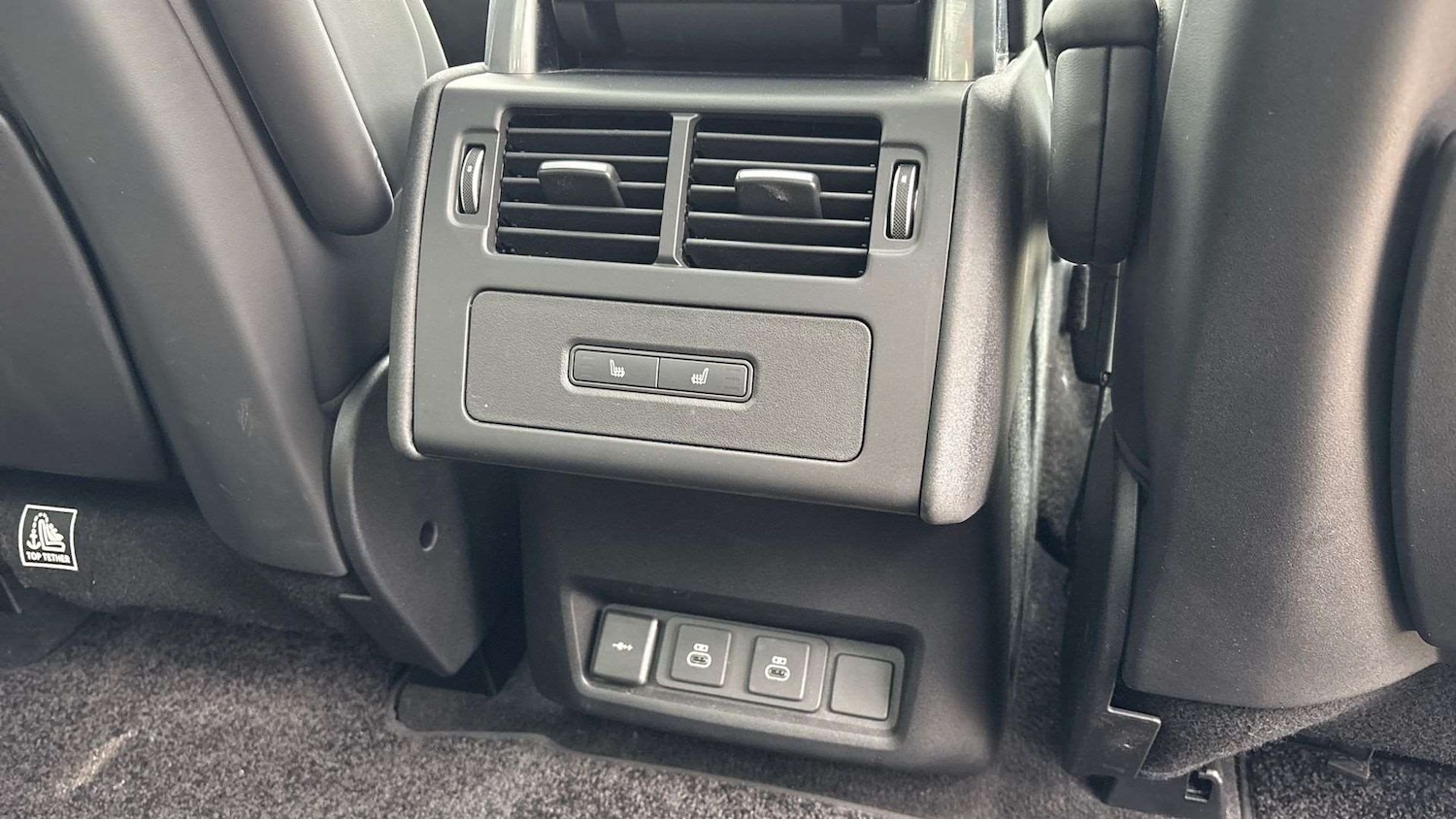 Used Land Rover Discovery 2024 for sale - 76955162: Photo 18