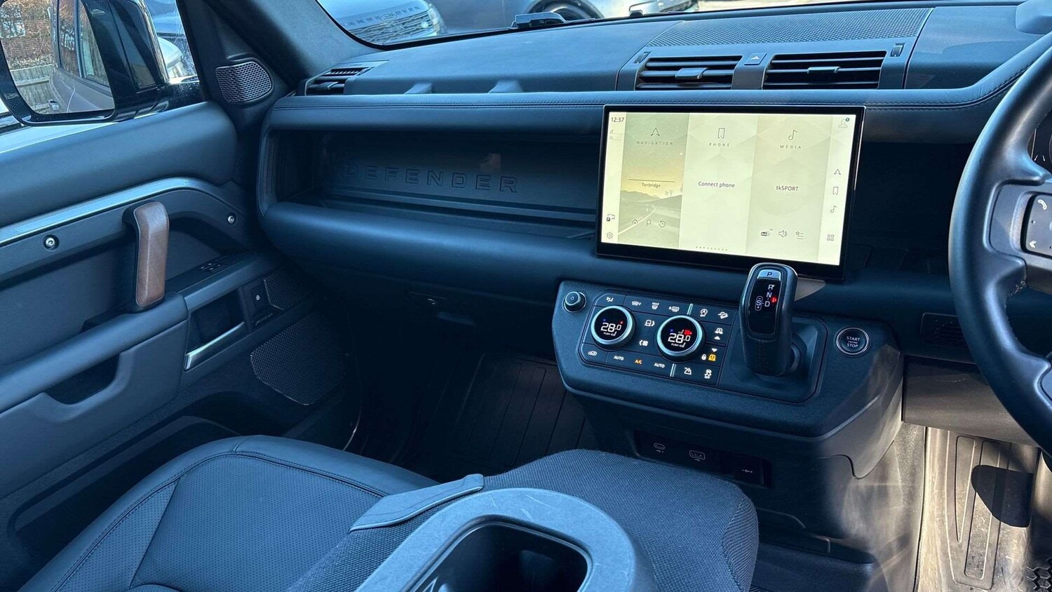 Used Land Rover Defender 110 2024 for sale - 76587688: Photo 14