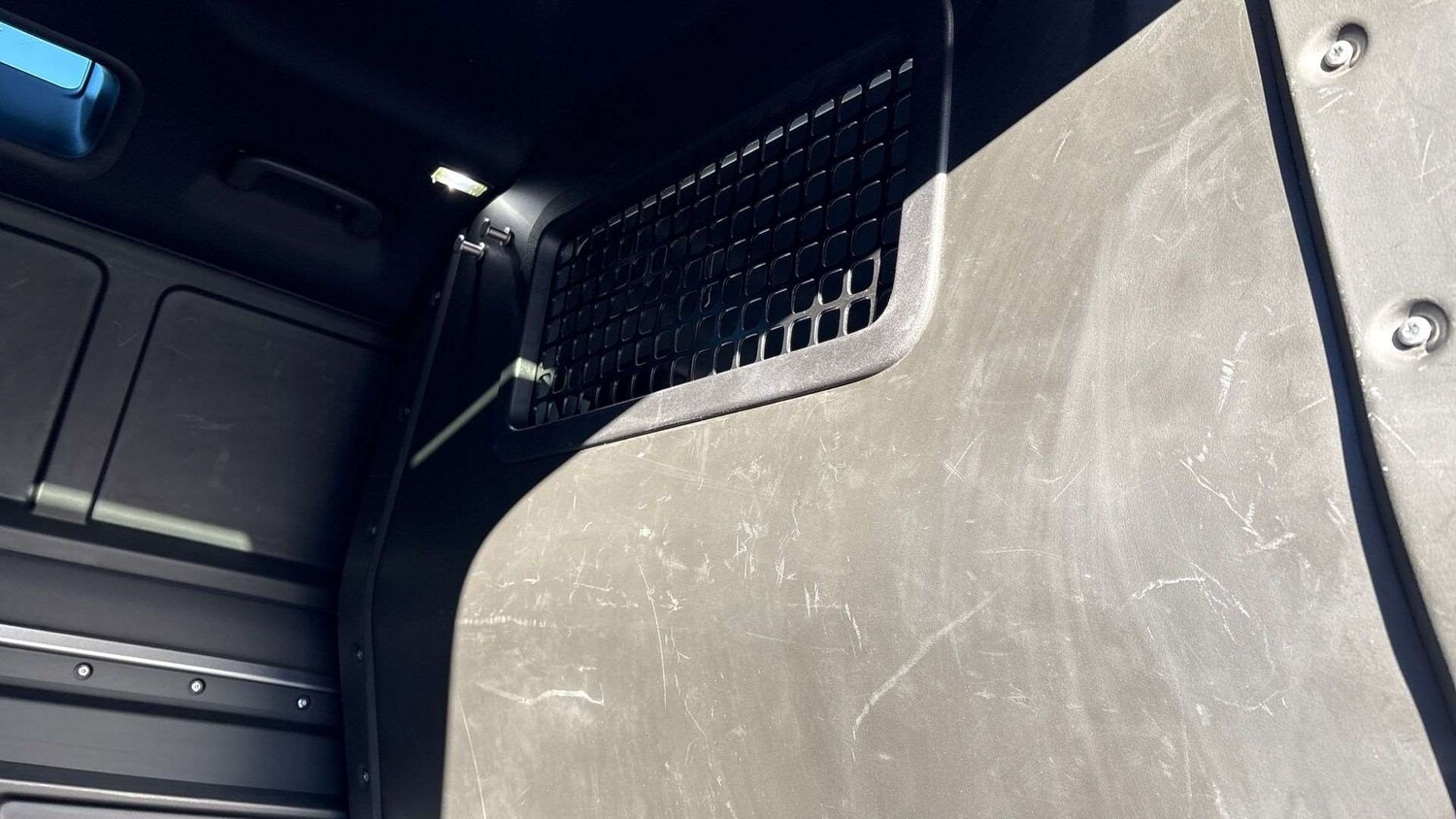 Used Land Rover Defender 110 2024 for sale - 76587688: Photo 18