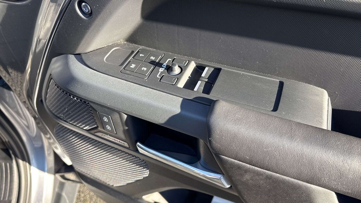 Used Land Rover Defender 110 2024 for sale - 76587688: Photo 25