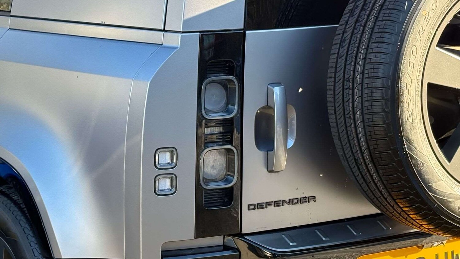 Used Land Rover Defender 110 2024 for sale - 76587688: Photo 26