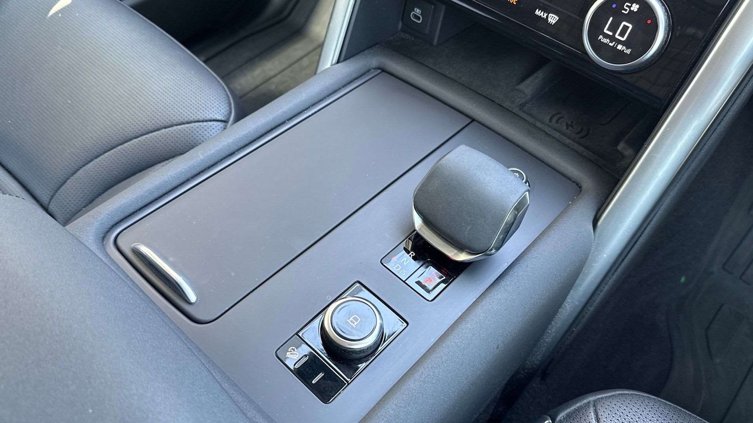 Used Land Rover Discovery 2024 for sale - 76460238: Photo 13