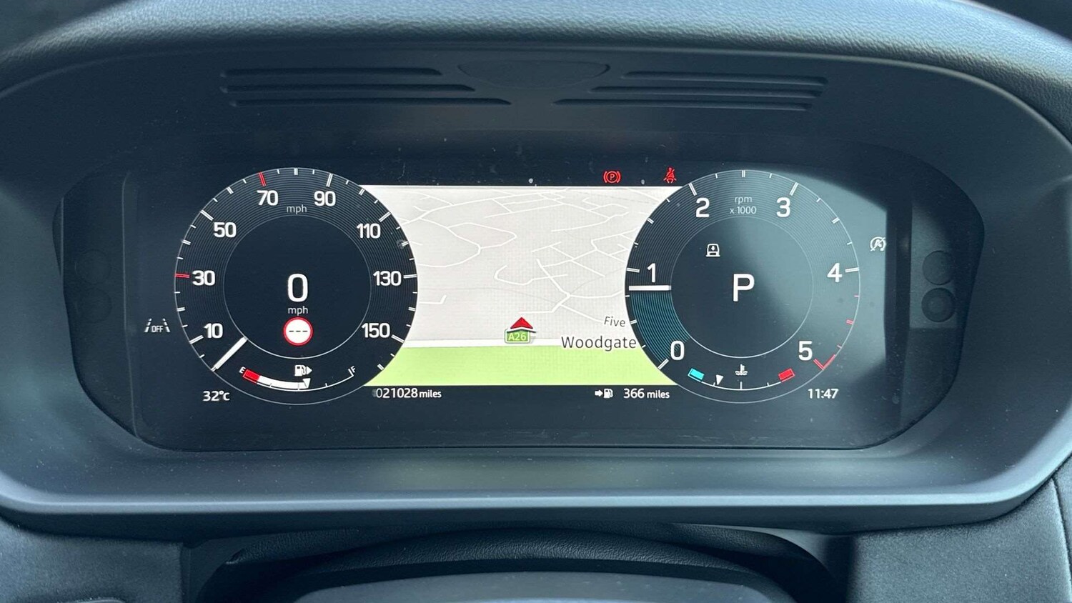 Used Land Rover Discovery 2024 for sale - 76460238: Photo 16