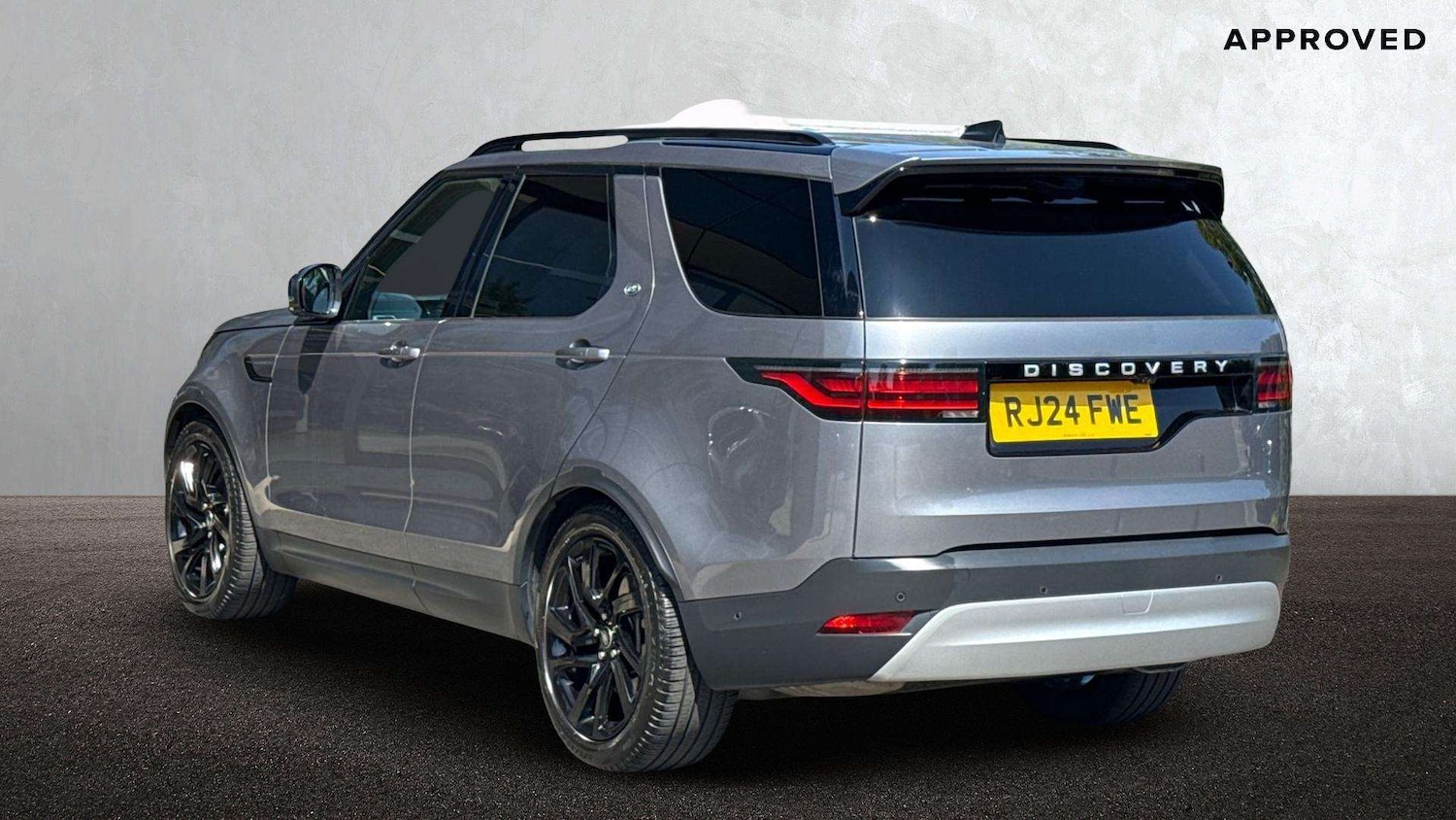 Used Land Rover Discovery 2024 for sale - 76460238: Photo 2