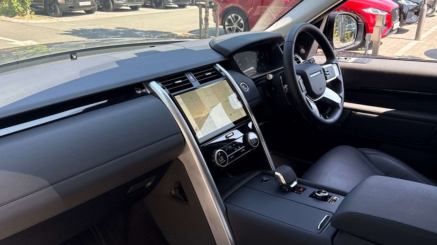 Used Land Rover Discovery 2024 for sale - 76460238: Photo 23