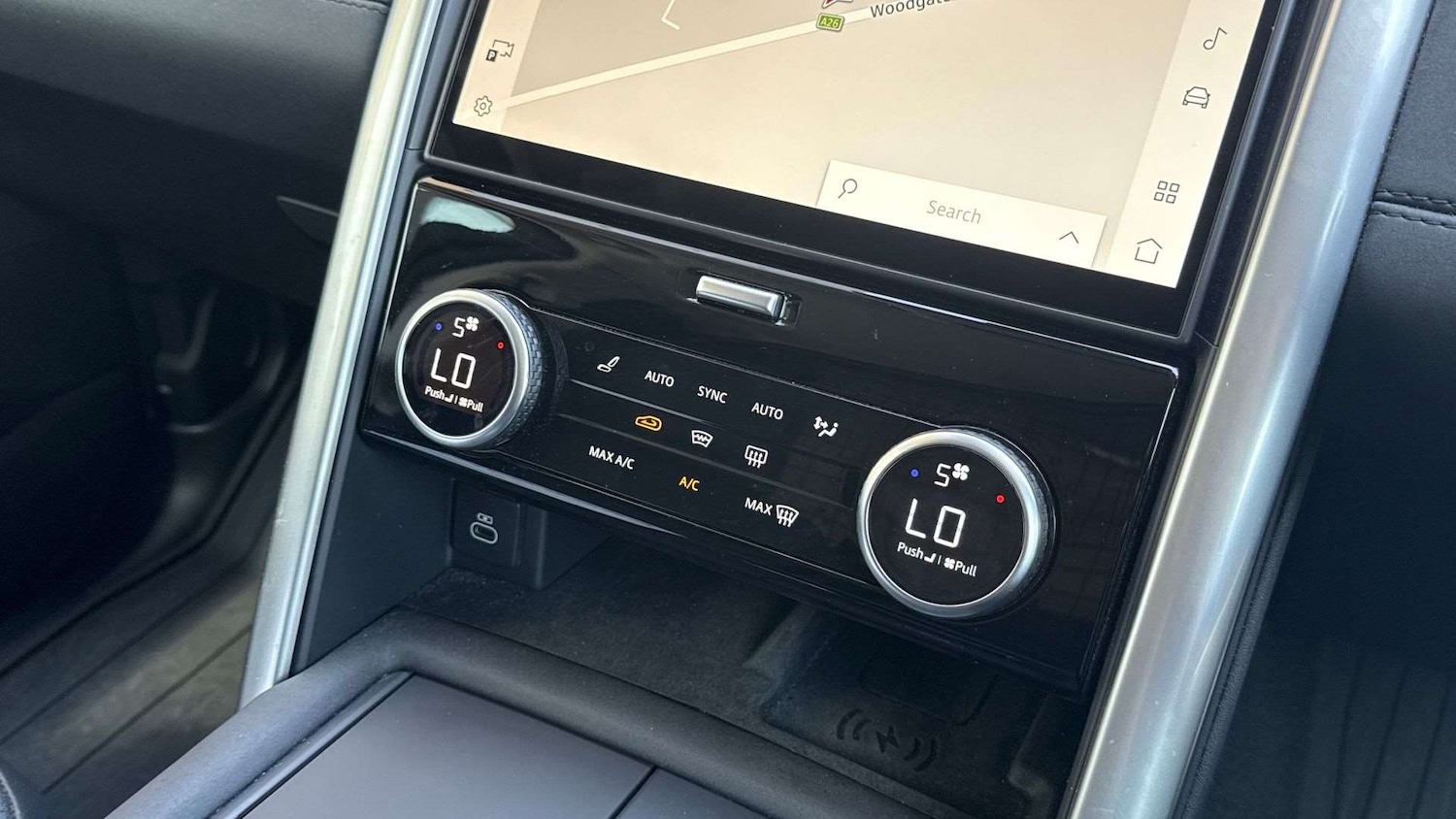 Used Land Rover Discovery 2024 for sale - 76460238: Photo 30