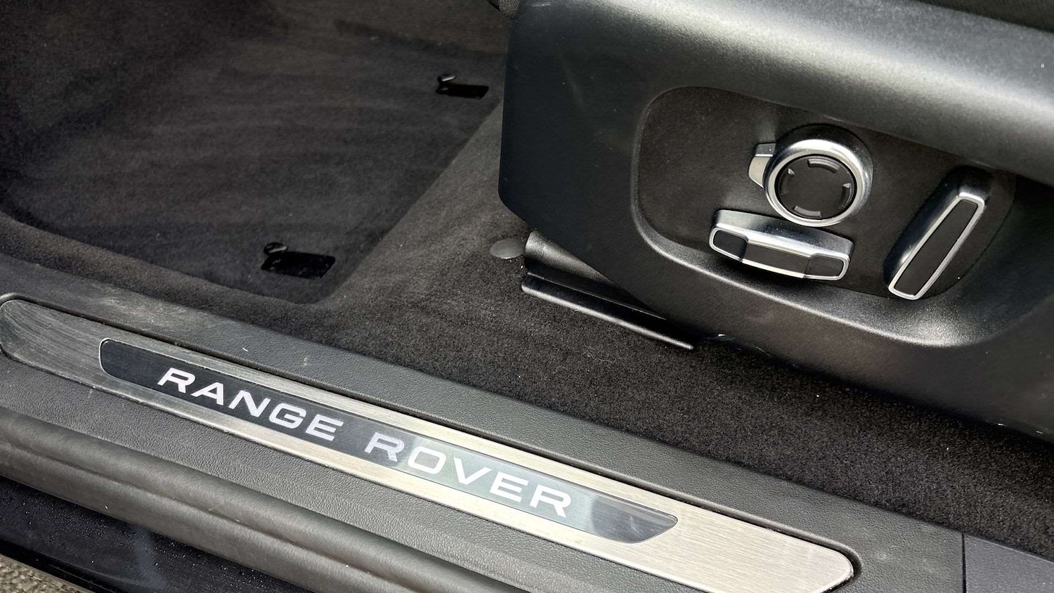 Used Land Rover Range Rover Evoque 2024 for sale - 76661846: Photo 30