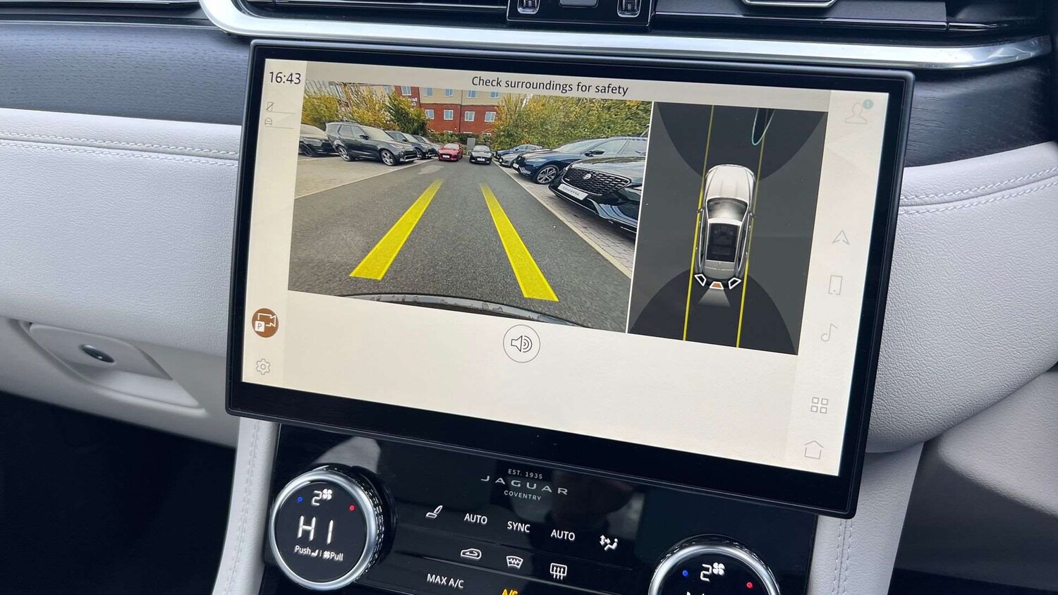 Used Jaguar F-Pace 2022 for sale - 76459816: Photo 12