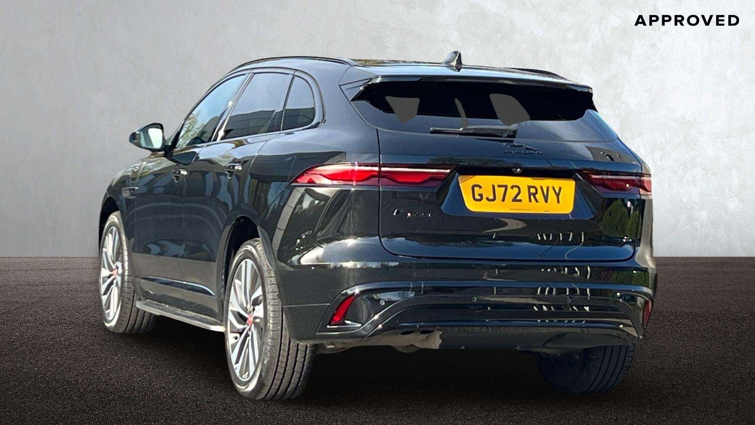 Used Jaguar F-Pace 2022 for sale - 76459816: Photo 2