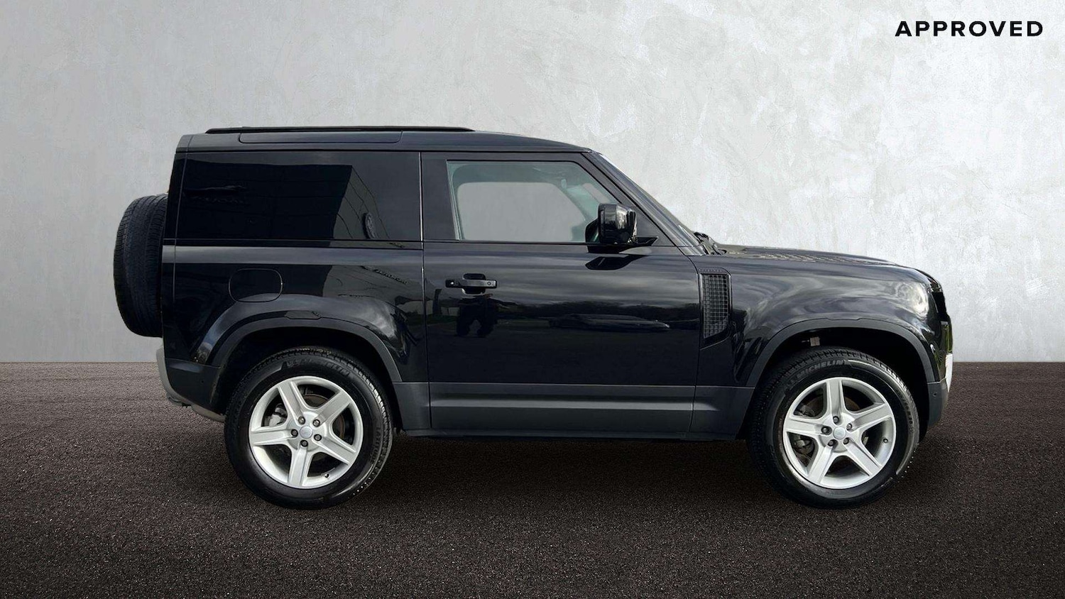 Used Land Rover Defender 90 2023 for sale - 76459953: Photo 5