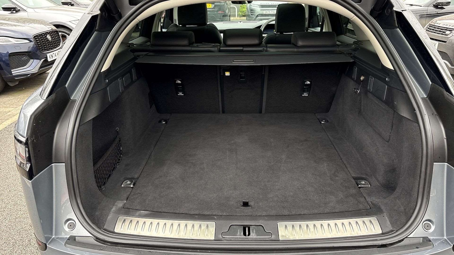 Used Land Rover Range Rover Velar 2024 for sale - 77661205: Photo 10