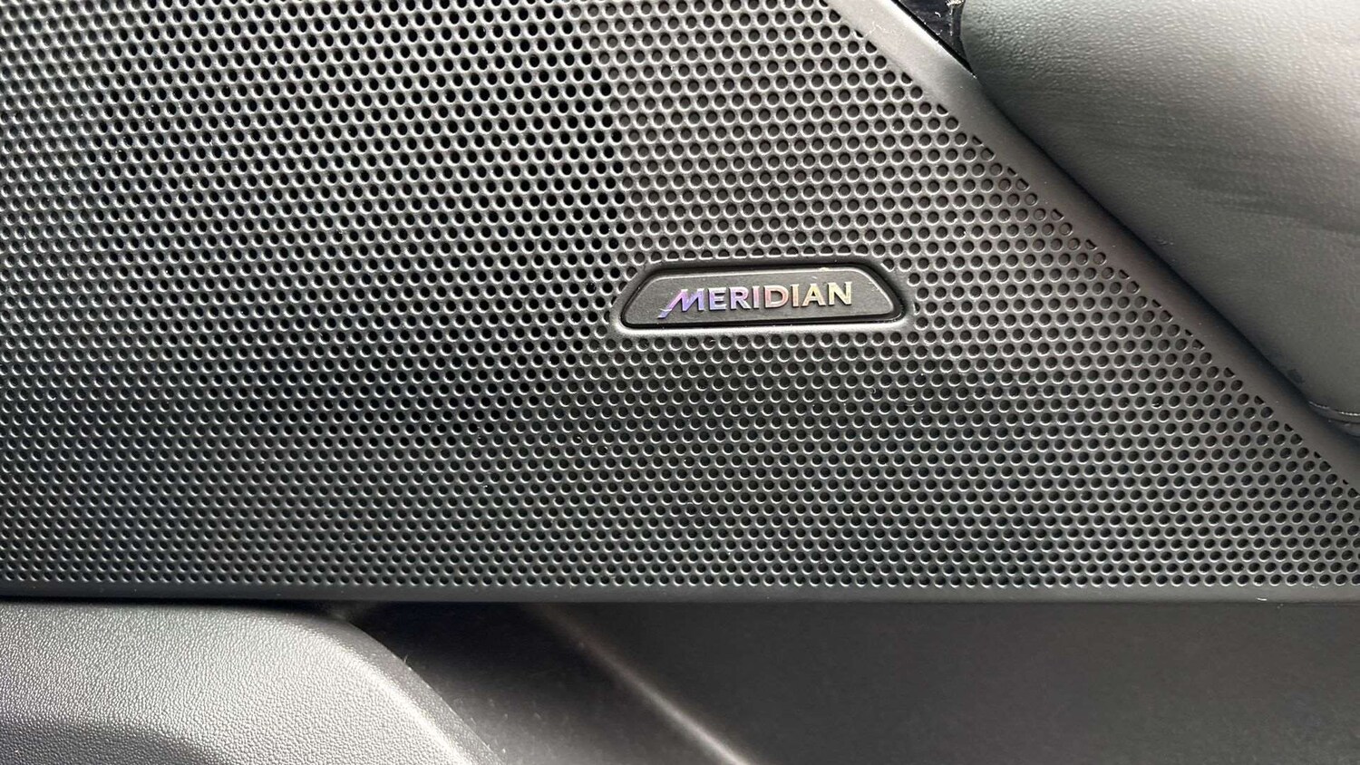 Used Land Rover Range Rover Velar 2024 for sale - 77661205: Photo 24