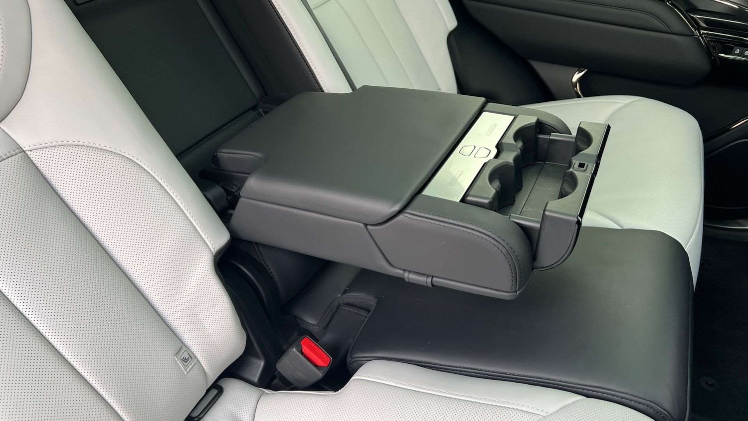 Used Land Rover Range Rover Sport 2024 for sale - 76576018: Photo 33