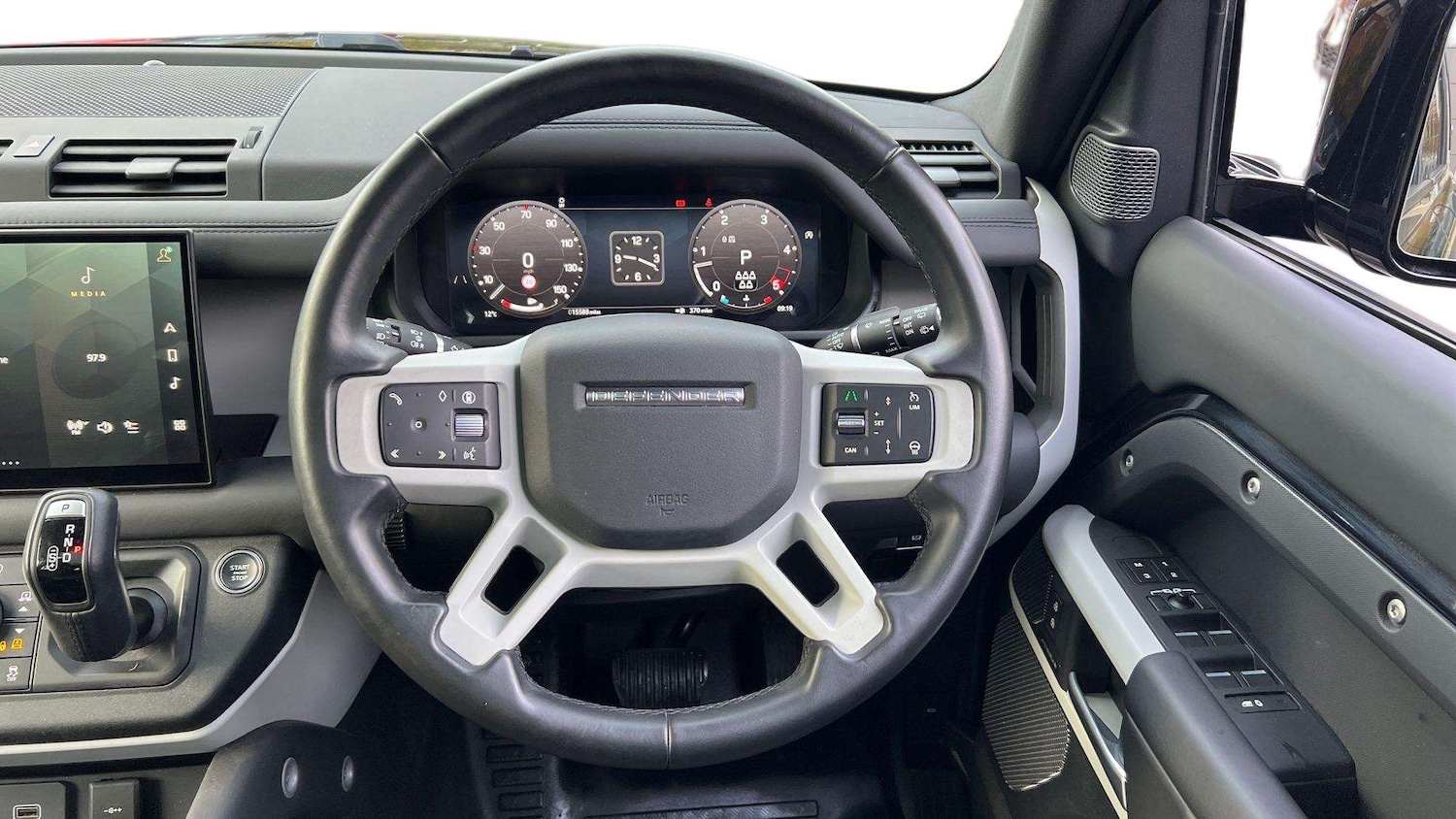 Used Land Rover Defender 2024 for sale - 76587622: Photo 15