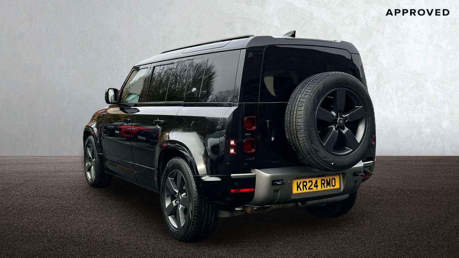 Used Land Rover Defender 2024 for sale - 76587622: Photo 2