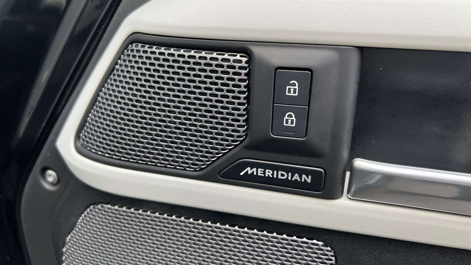 Used Land Rover Defender 2024 for sale - 76587622: Photo 24