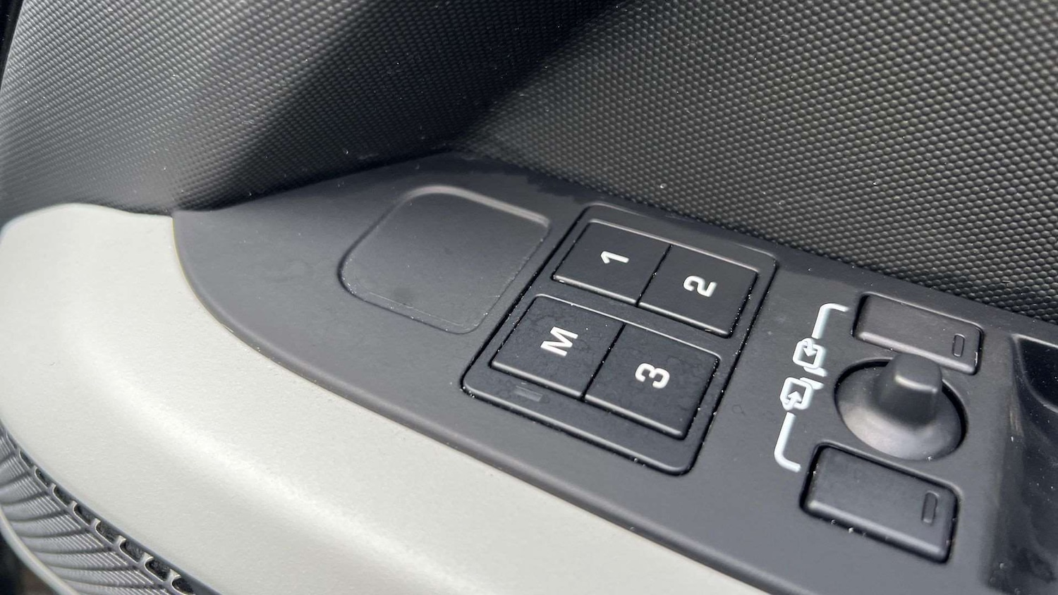 Used Land Rover Defender 2024 for sale - 76587622: Photo 25