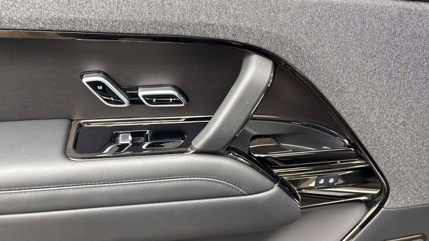 Used Land Rover Range Rover Sport 2024 for sale - 76624495: Photo 30