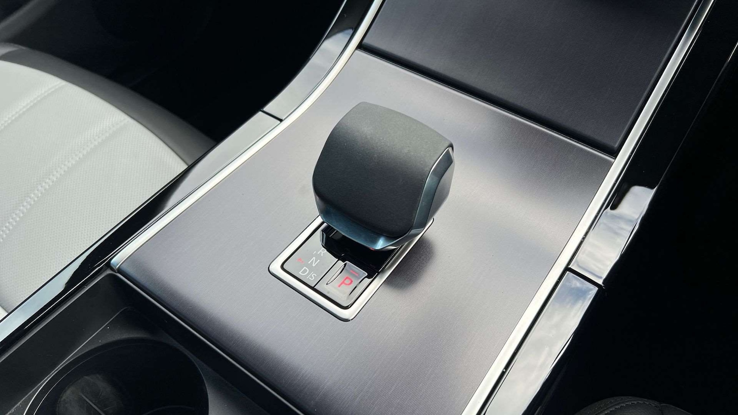 Used Land Rover Range Rover Evoque 2025 for sale - 78037505: Photo 13