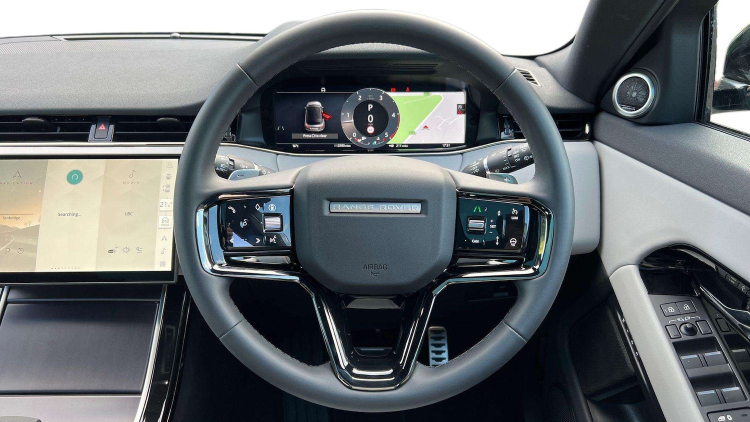 Used Land Rover Range Rover Evoque 2025 for sale - 78037505: Photo 15