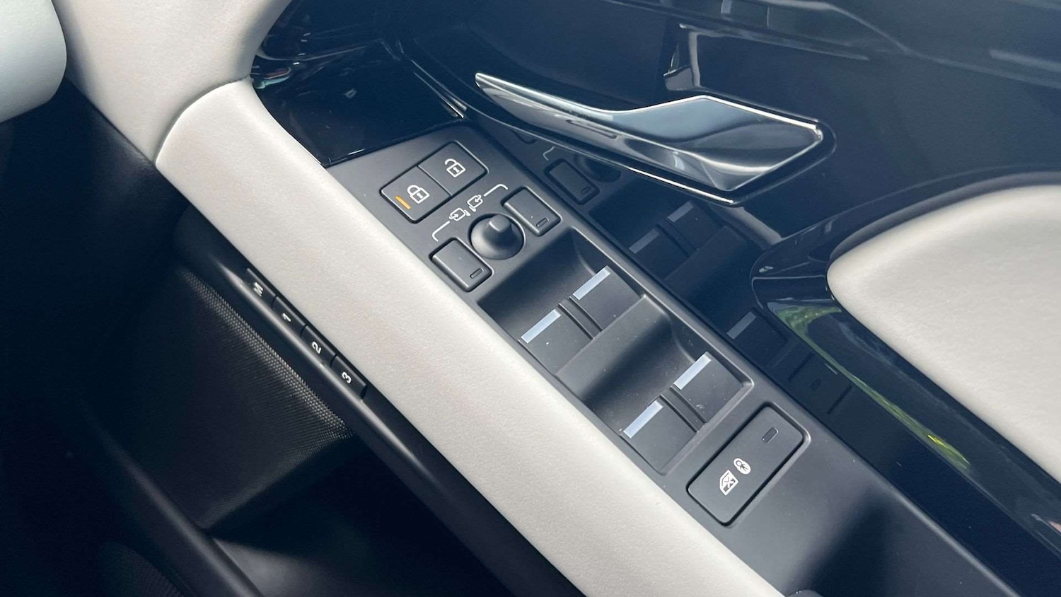 Used Land Rover Range Rover Evoque 2025 for sale - 78037505: Photo 25