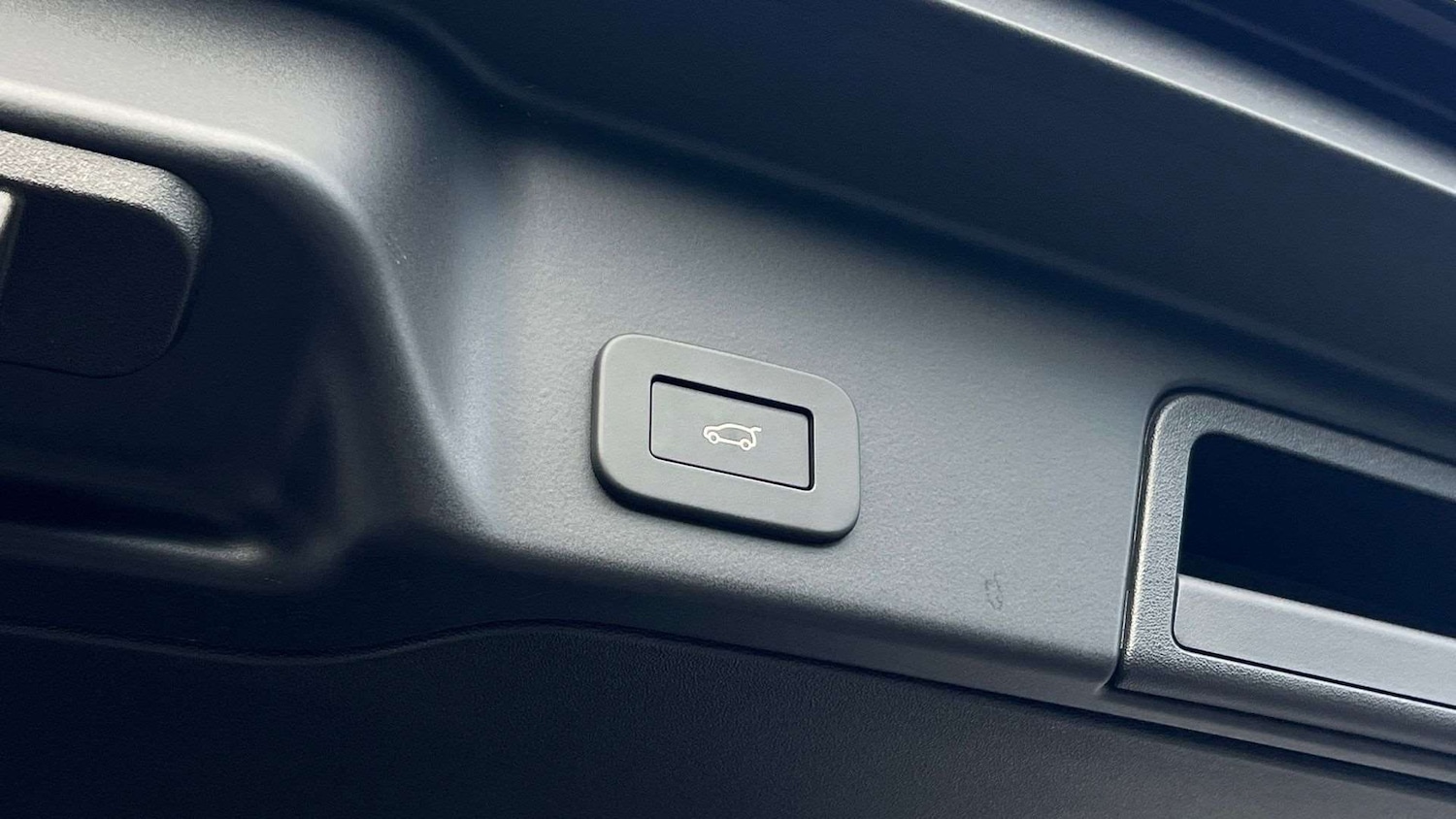 Used Land Rover Range Rover Evoque 2025 for sale - 78037505: Photo 29