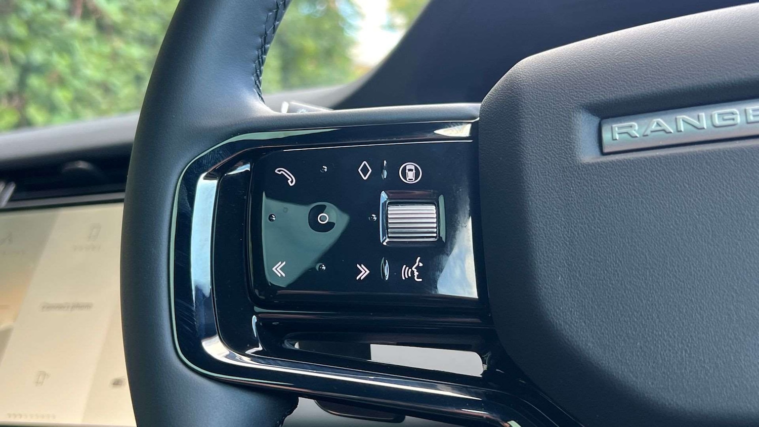 Used Land Rover Range Rover Evoque 2025 for sale - 78037505: Photo 33