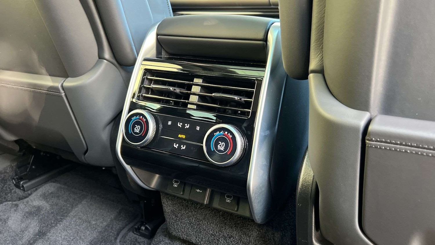 Used Land Rover Range Rover 2025 for sale - 76460012: Photo 18