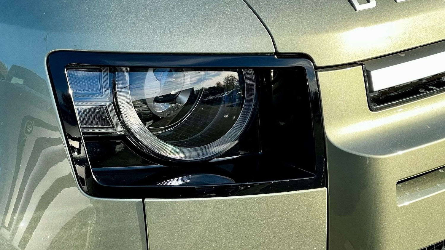 Used Land Rover Defender 2021 for sale - 76475839: Photo 17