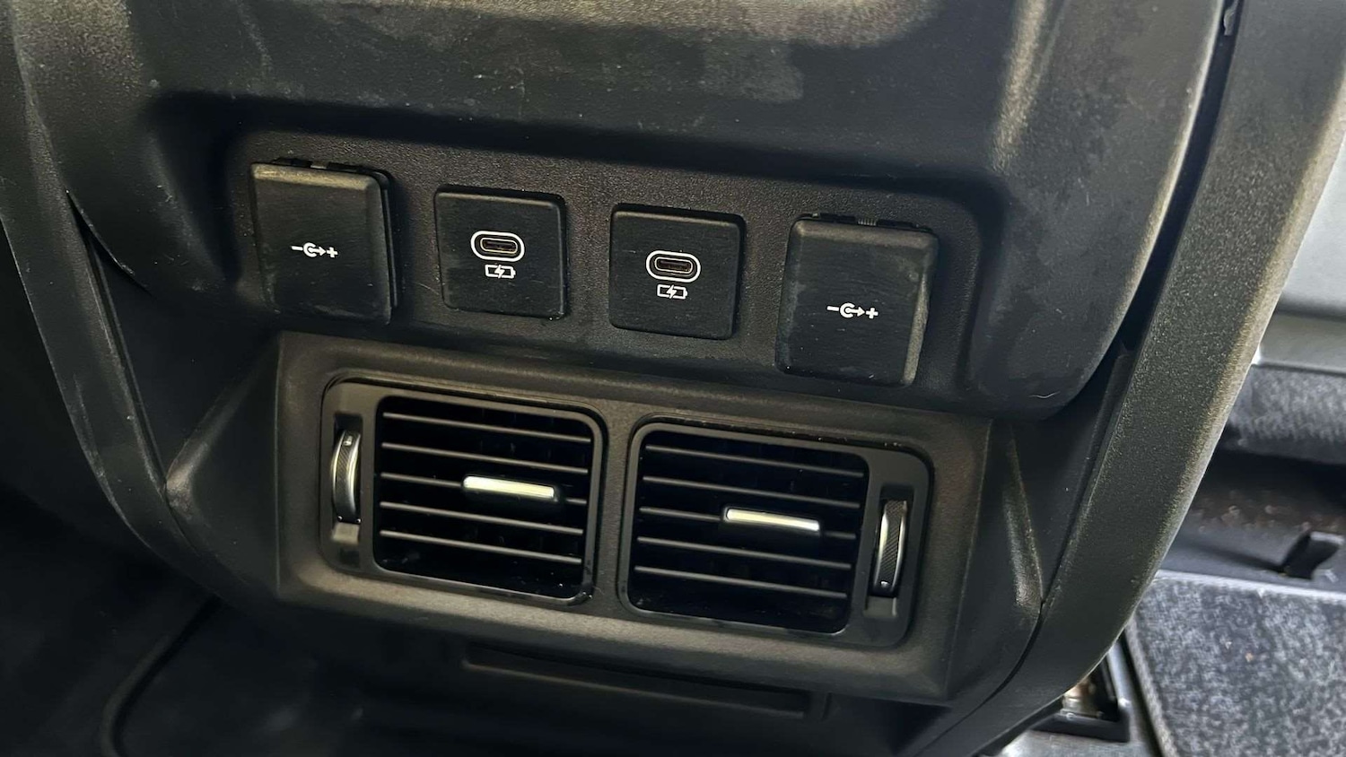 Used Land Rover Defender 2021 for sale - 76475839: Photo 18