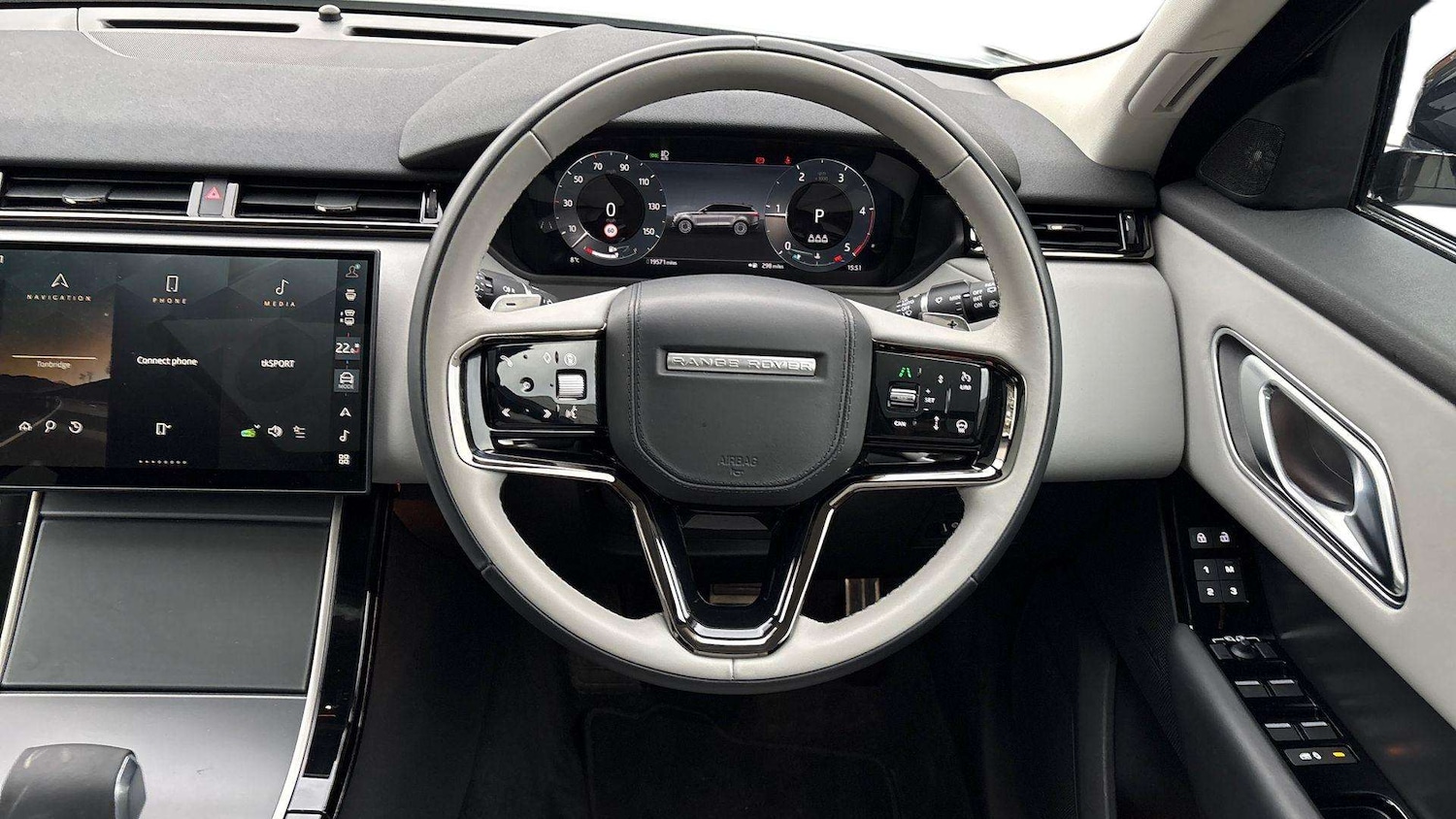 Used Land Rover Range Rover Velar 2024 for sale - 77500439: Photo 15