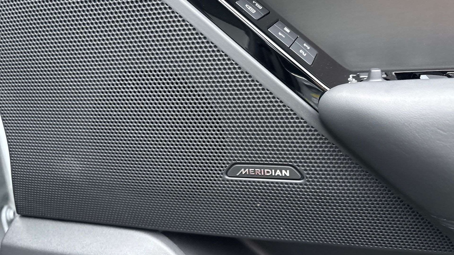 Used Land Rover Range Rover Velar 2024 for sale - 77500439: Photo 24