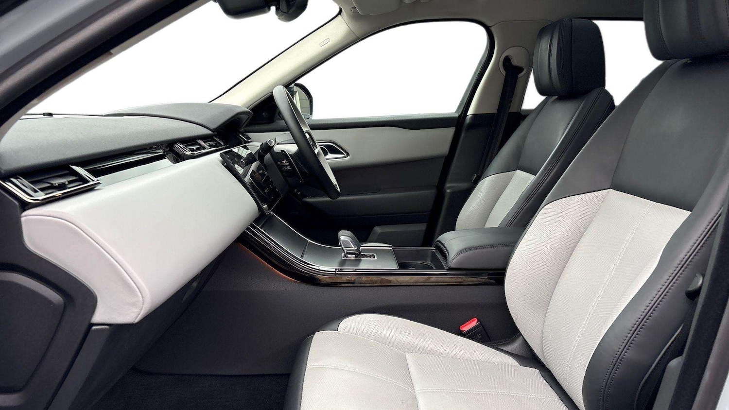 Used Land Rover Range Rover Velar 2024 for sale - 77500439: Photo 3