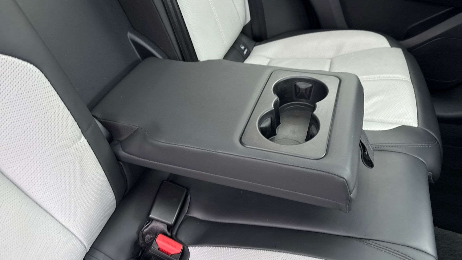 Used Land Rover Range Rover Velar 2024 for sale - 77500439: Photo 30